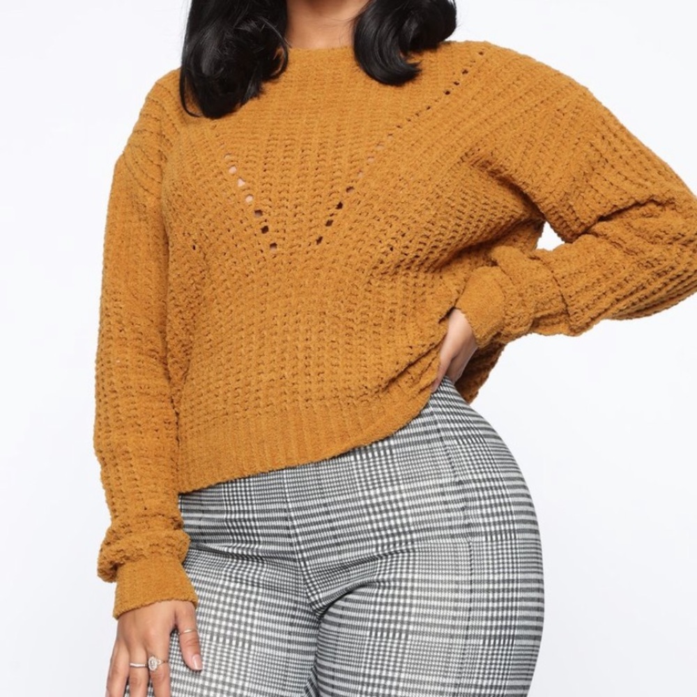 FASHION NOVA FUZZY SWEATER